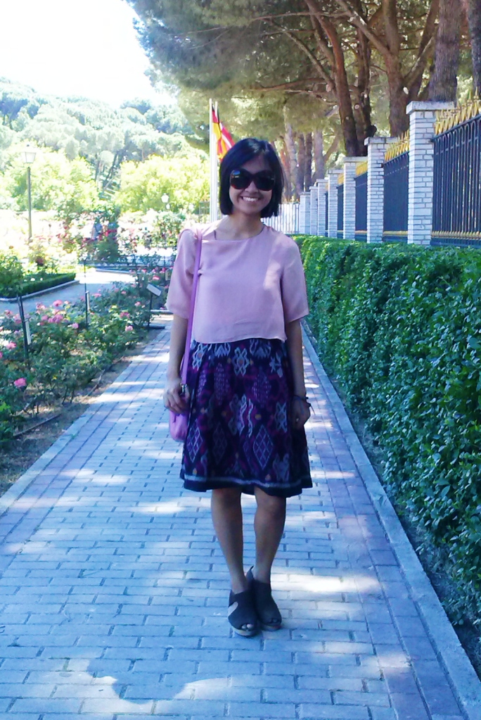 Pink blouse, ikat skirt, 5 cm wedges